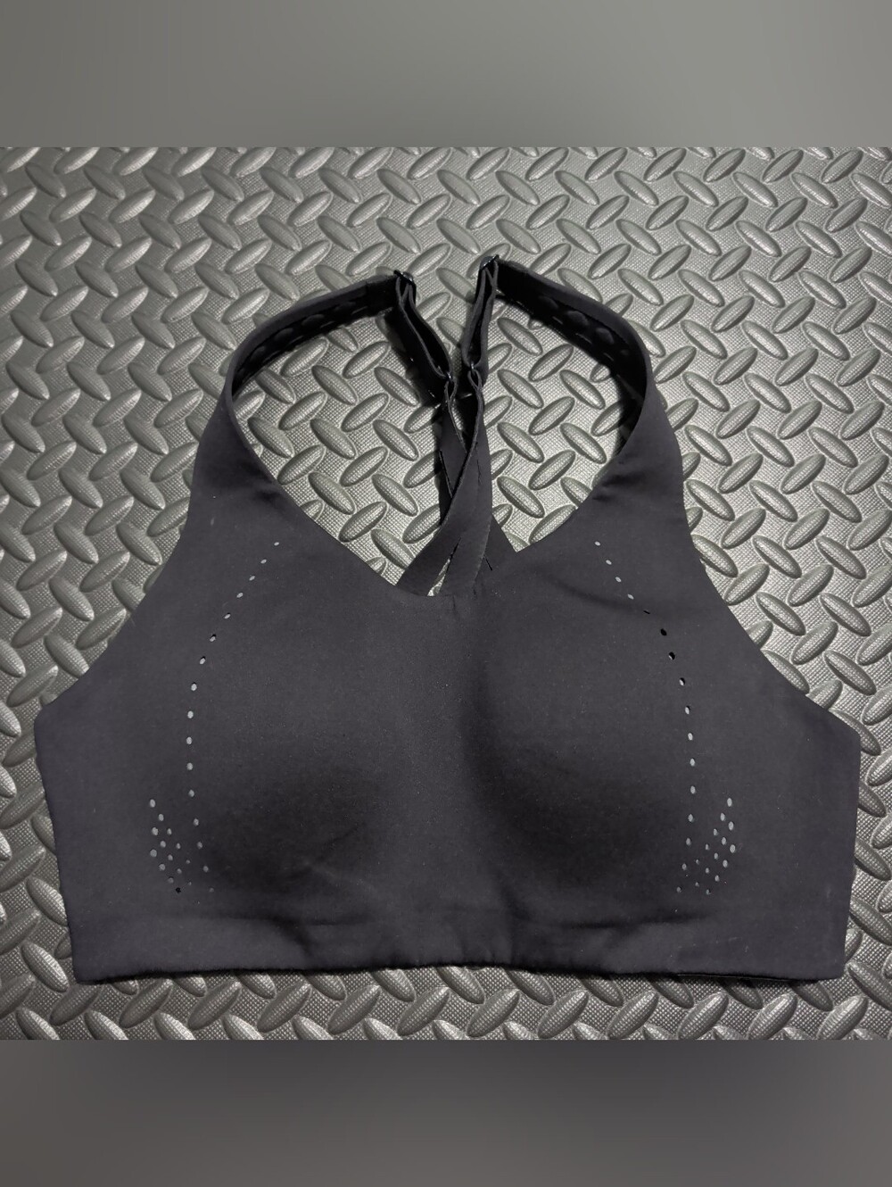 Lululemon AirSupport Bra in black Size 34c
